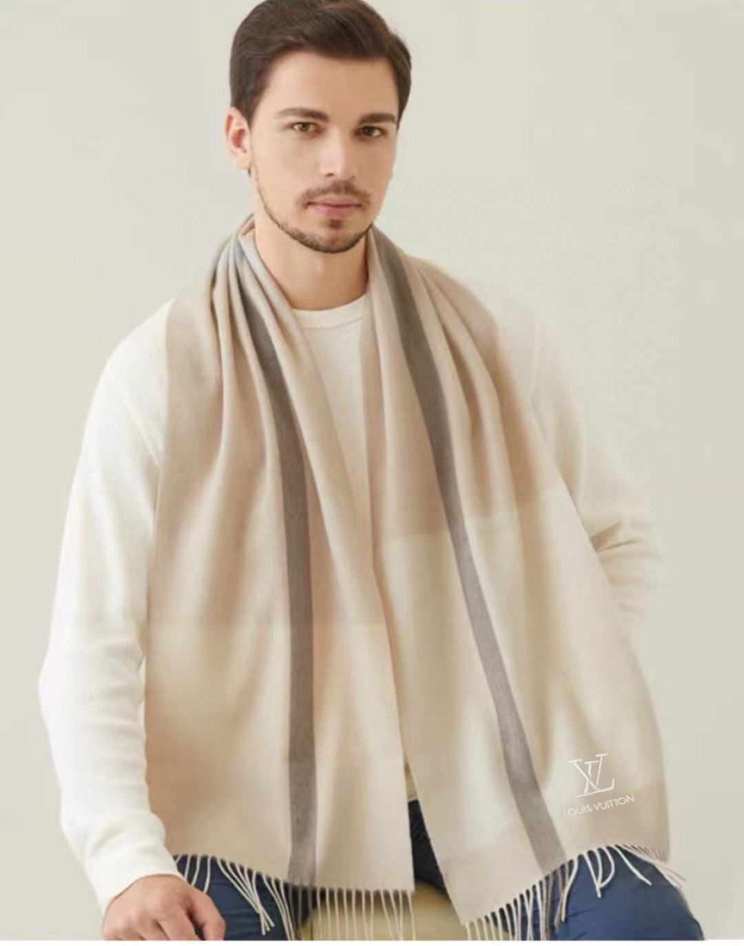 LV scarf
