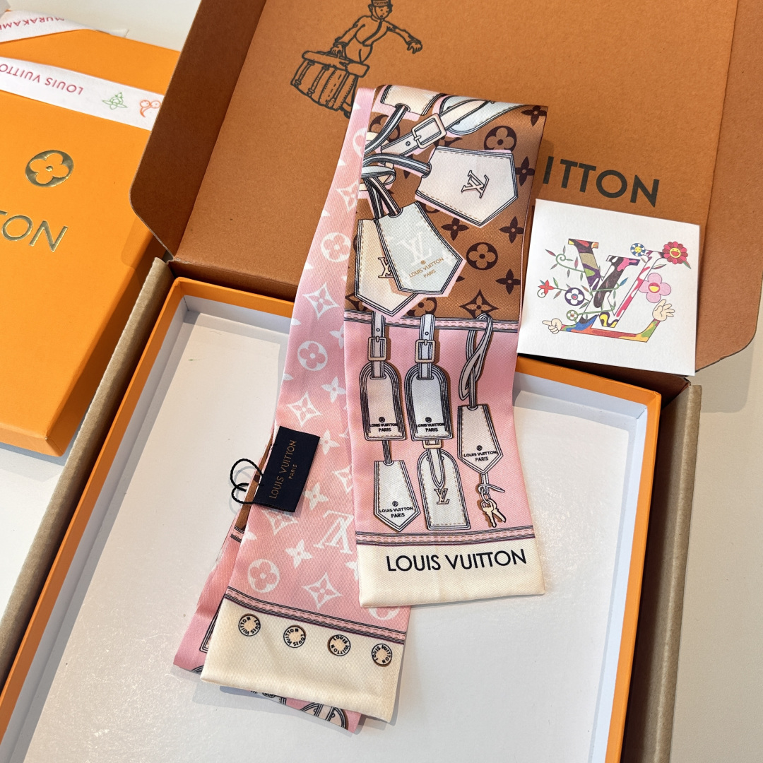 LV scarf