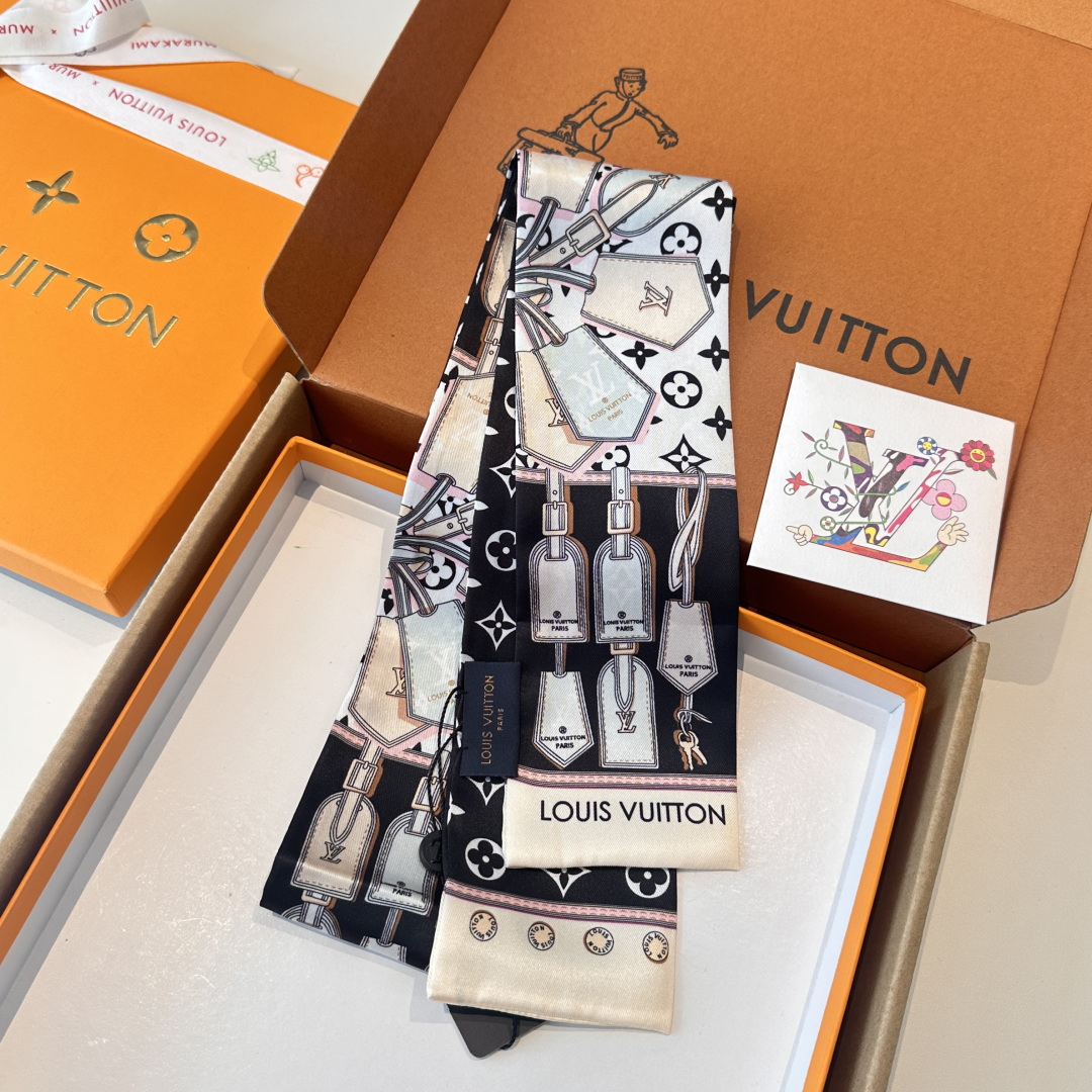 LV scarf