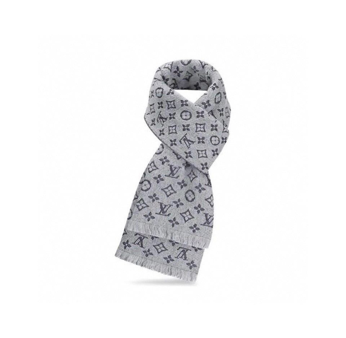 LV scarf