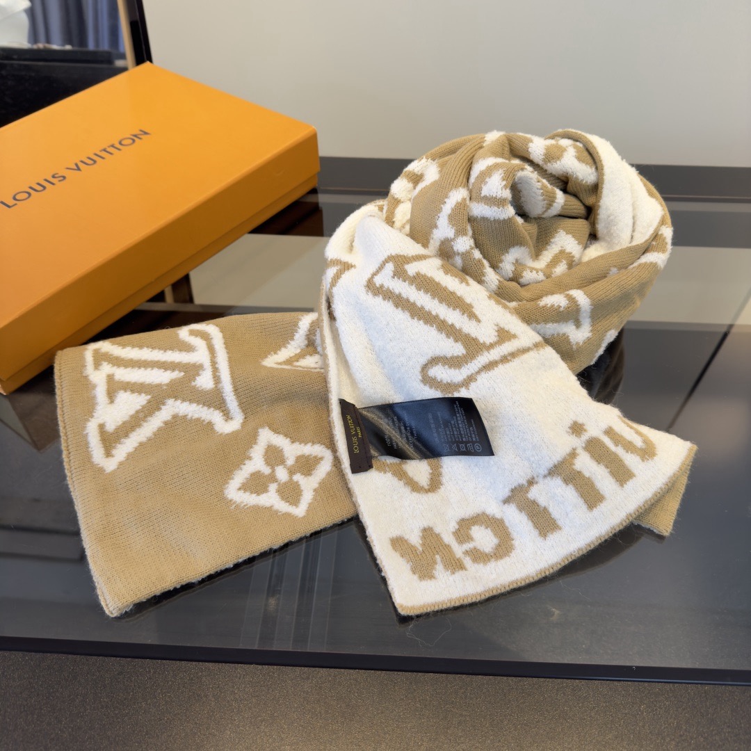 LV scarf