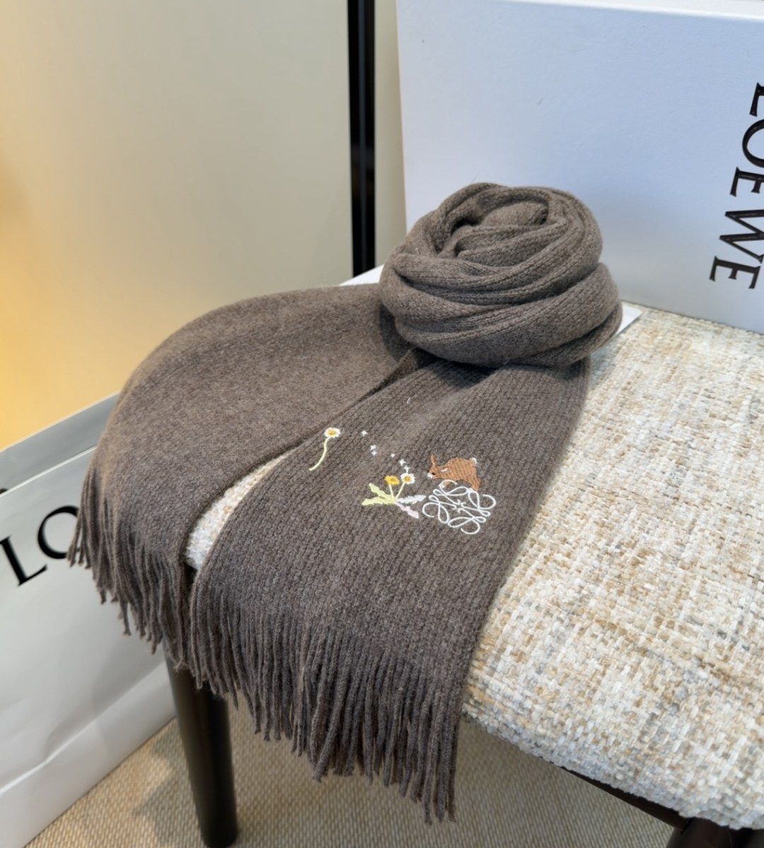 Loewe scarf