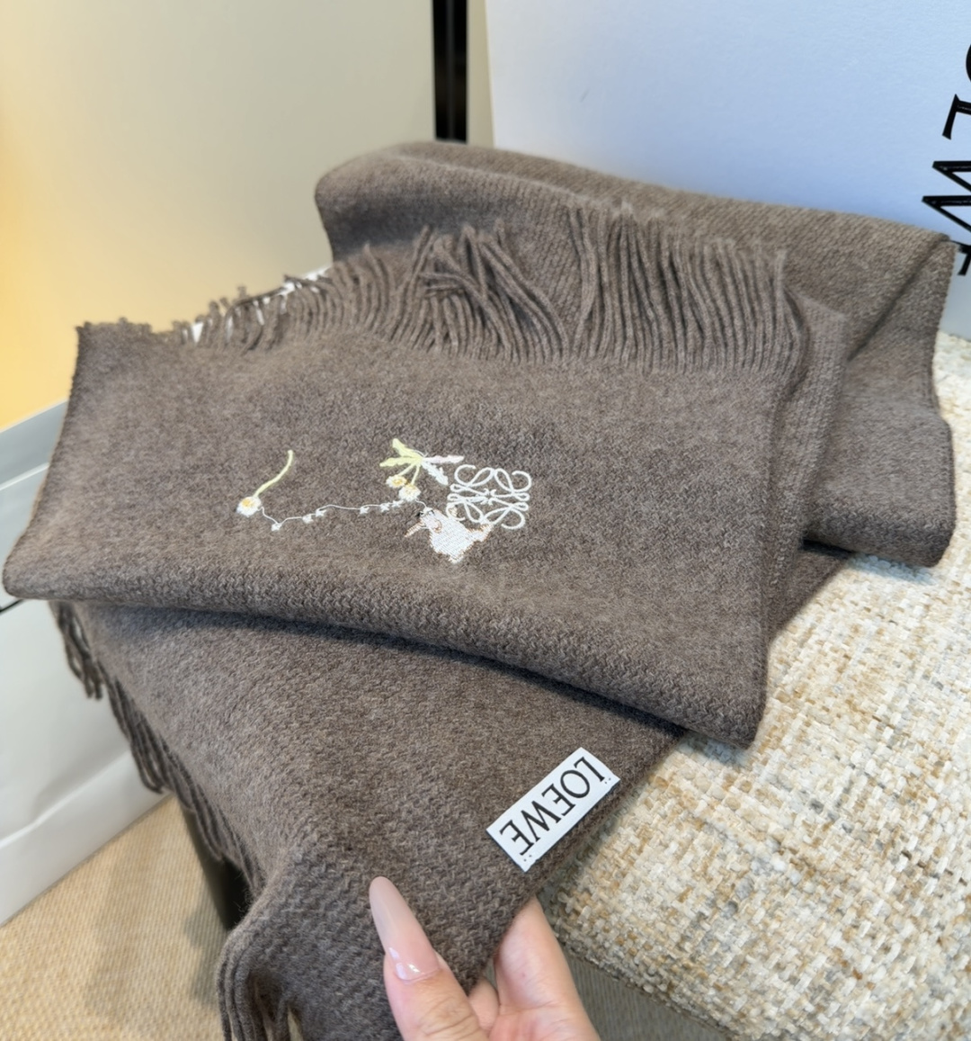 Loewe scarf
