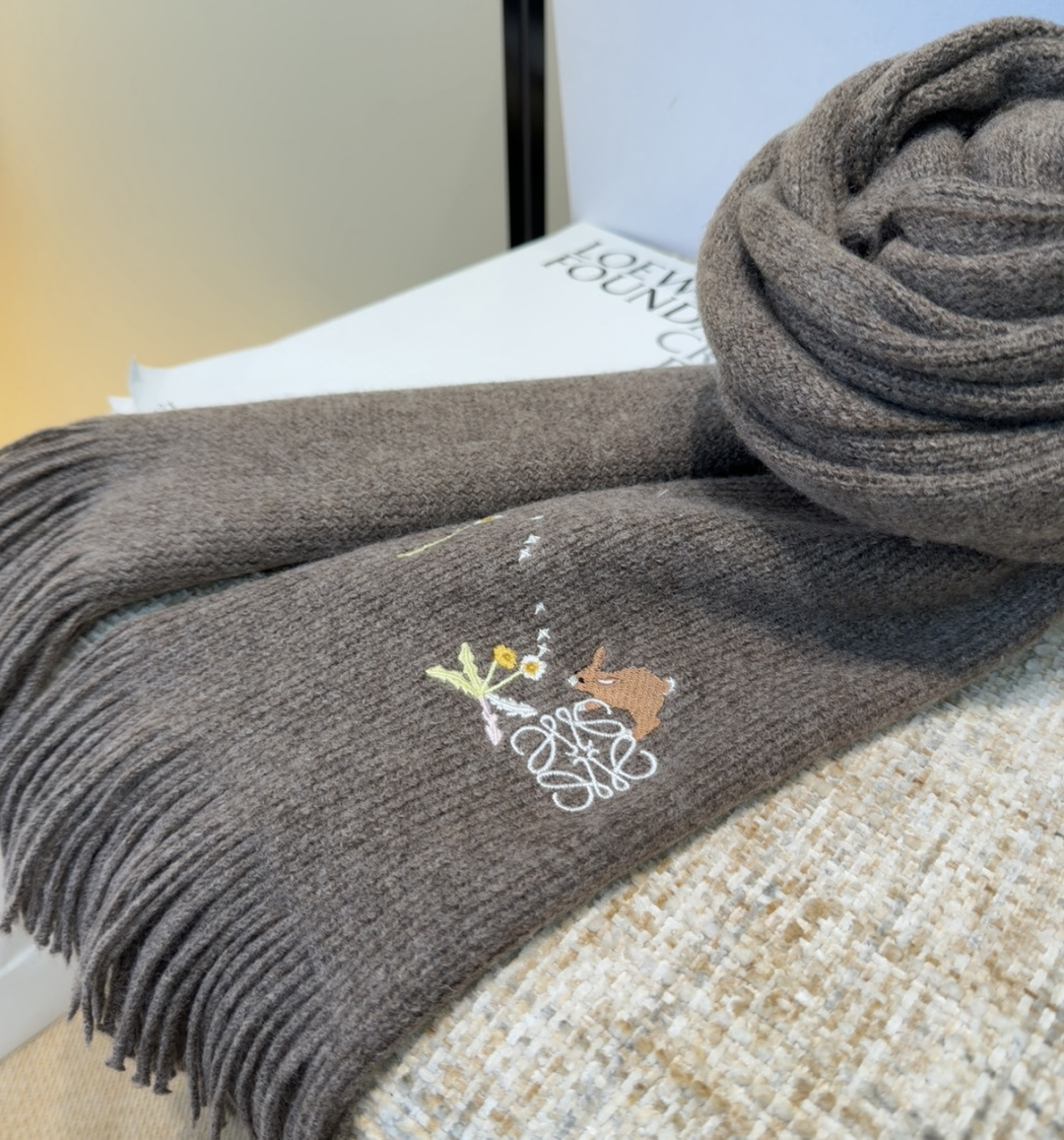 Loewe scarf