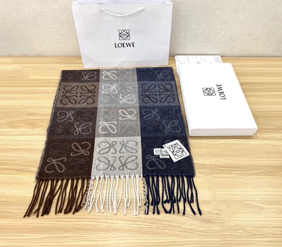 Loewe scarf