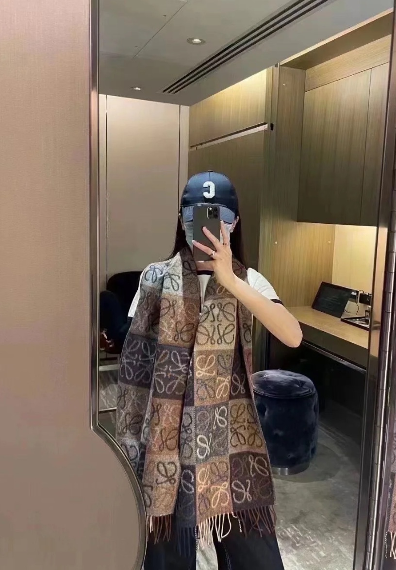 Loewe scarf