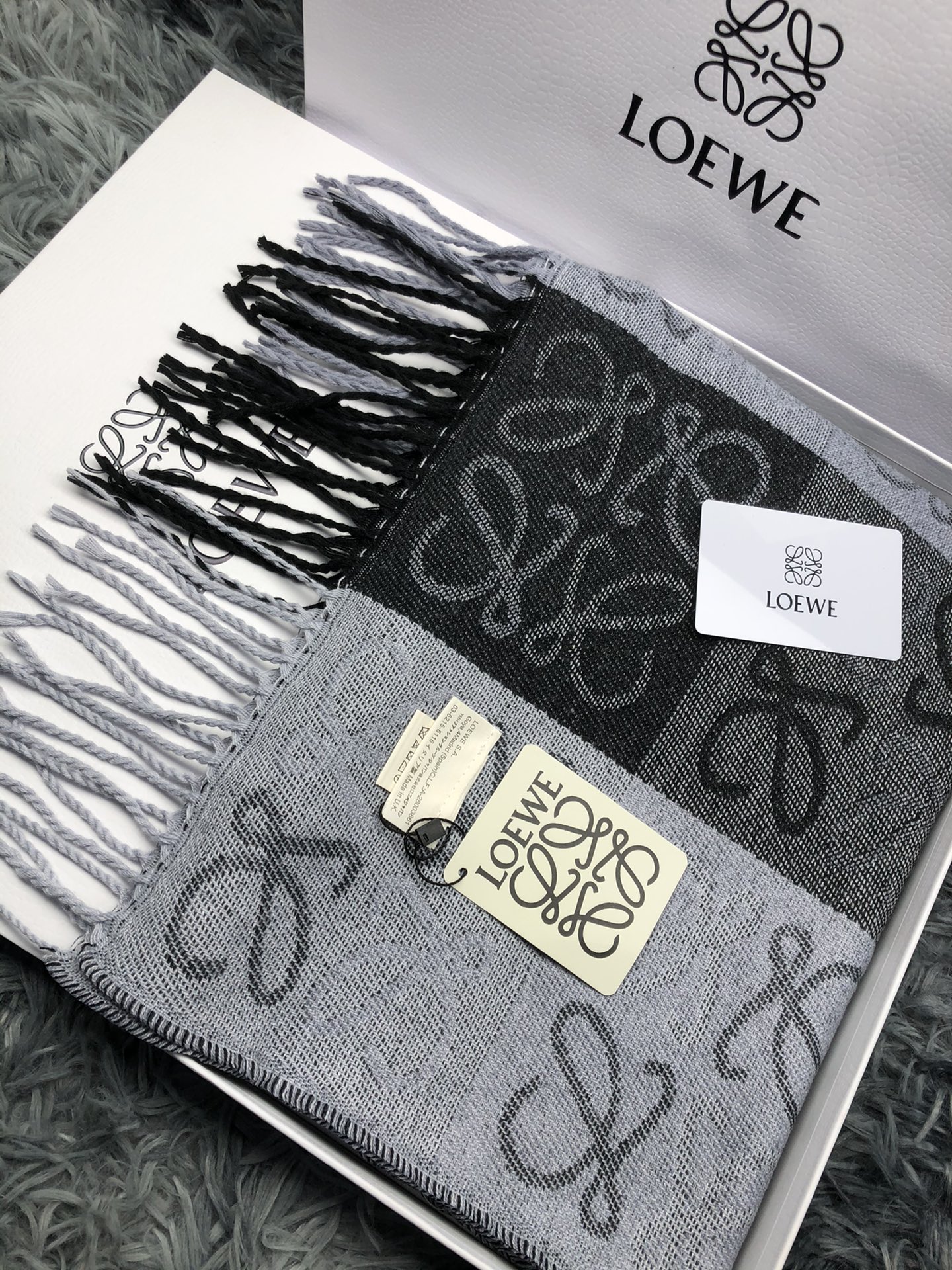 Loewe scarf
