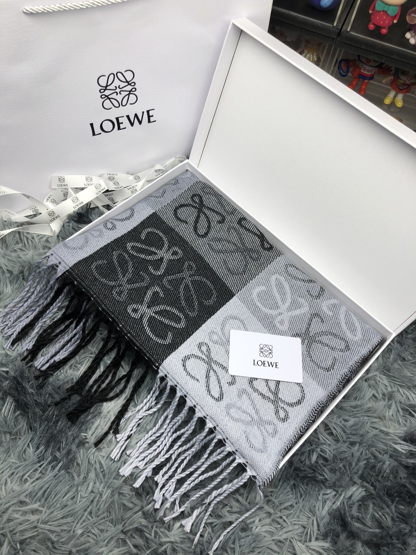Loewe scarf