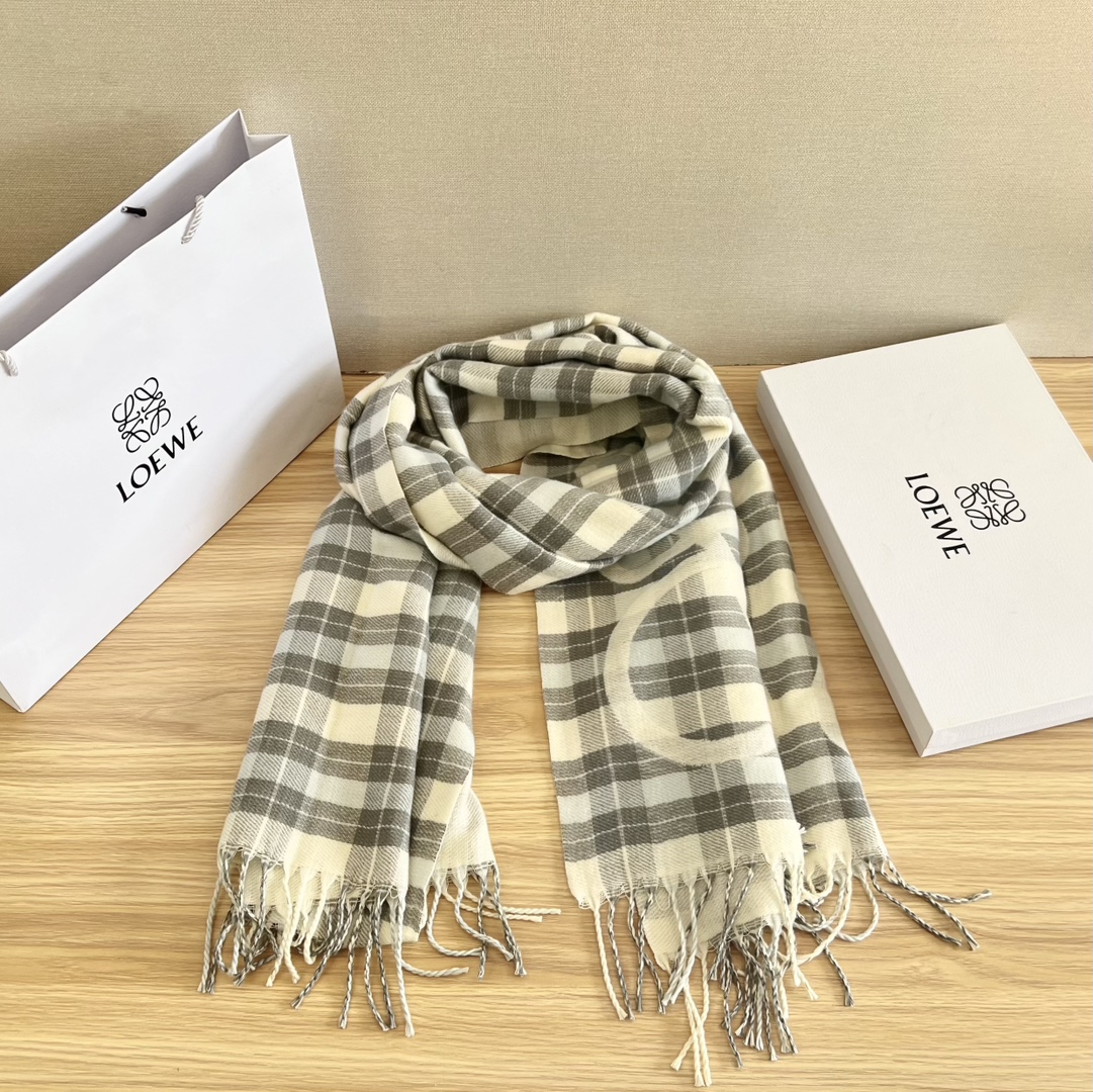 Loewe scarf