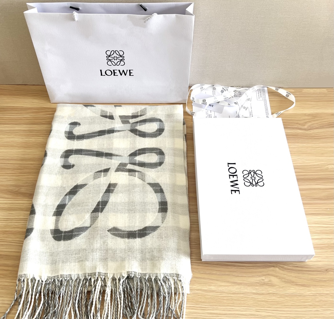 Loewe scarf