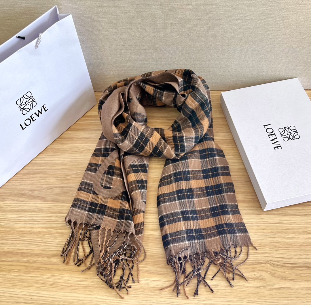 Loewe scarf