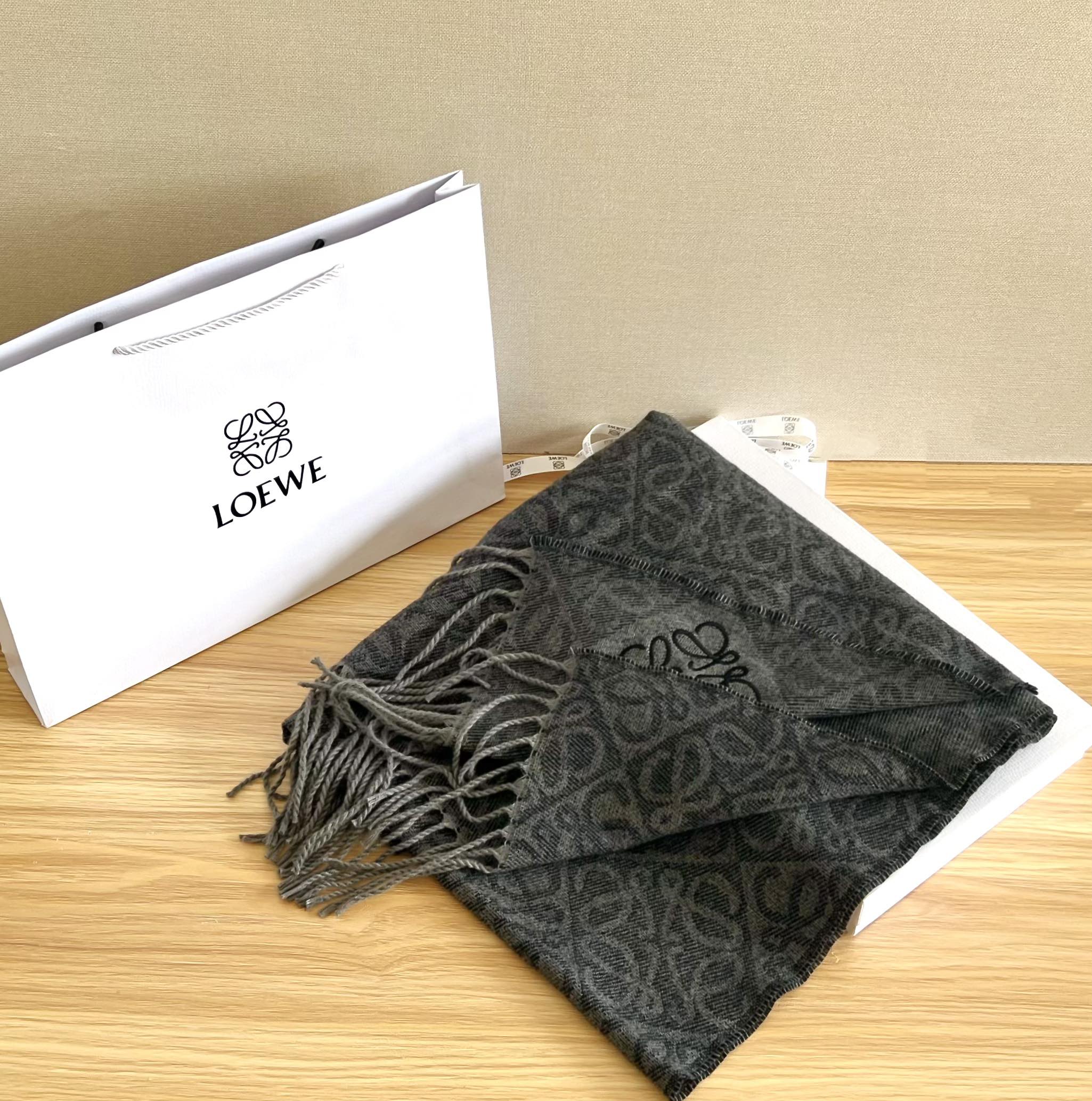 Loewe scarf