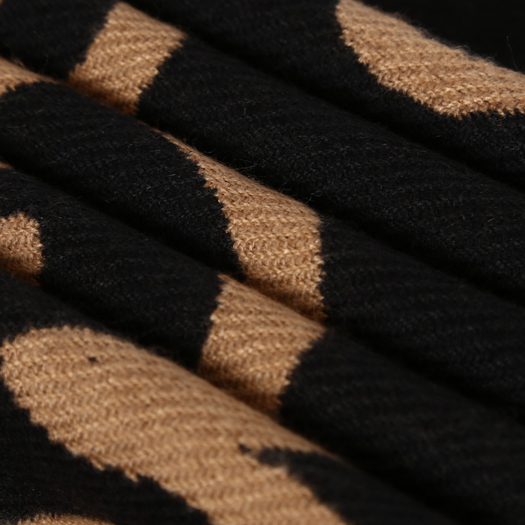 Loewe scarf