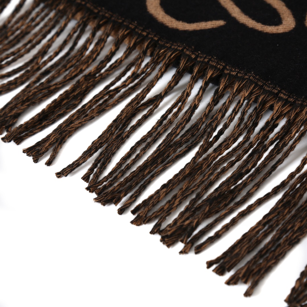 Loewe scarf