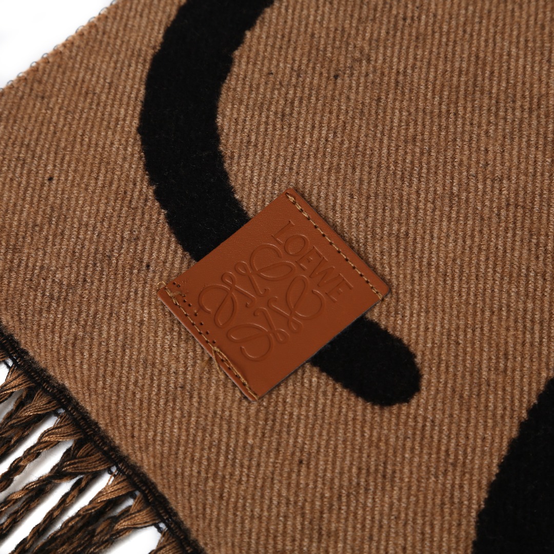 Loewe scarf