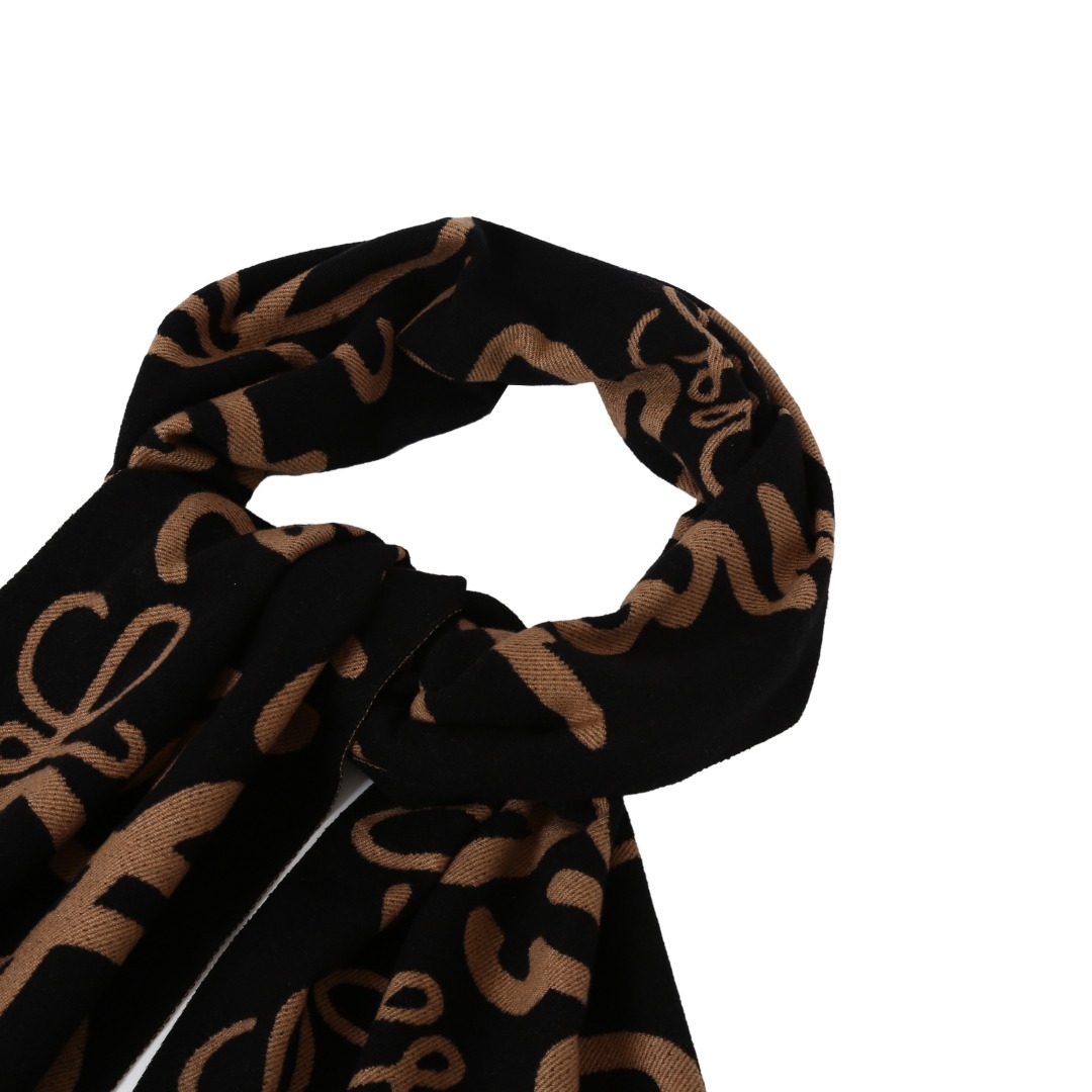 Loewe scarf
