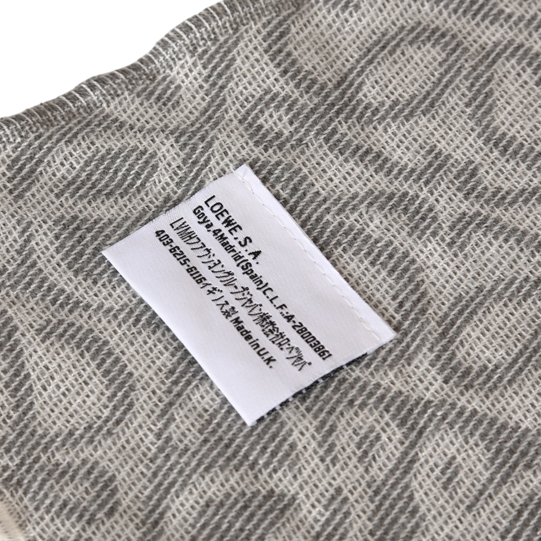 Loewe scarf
