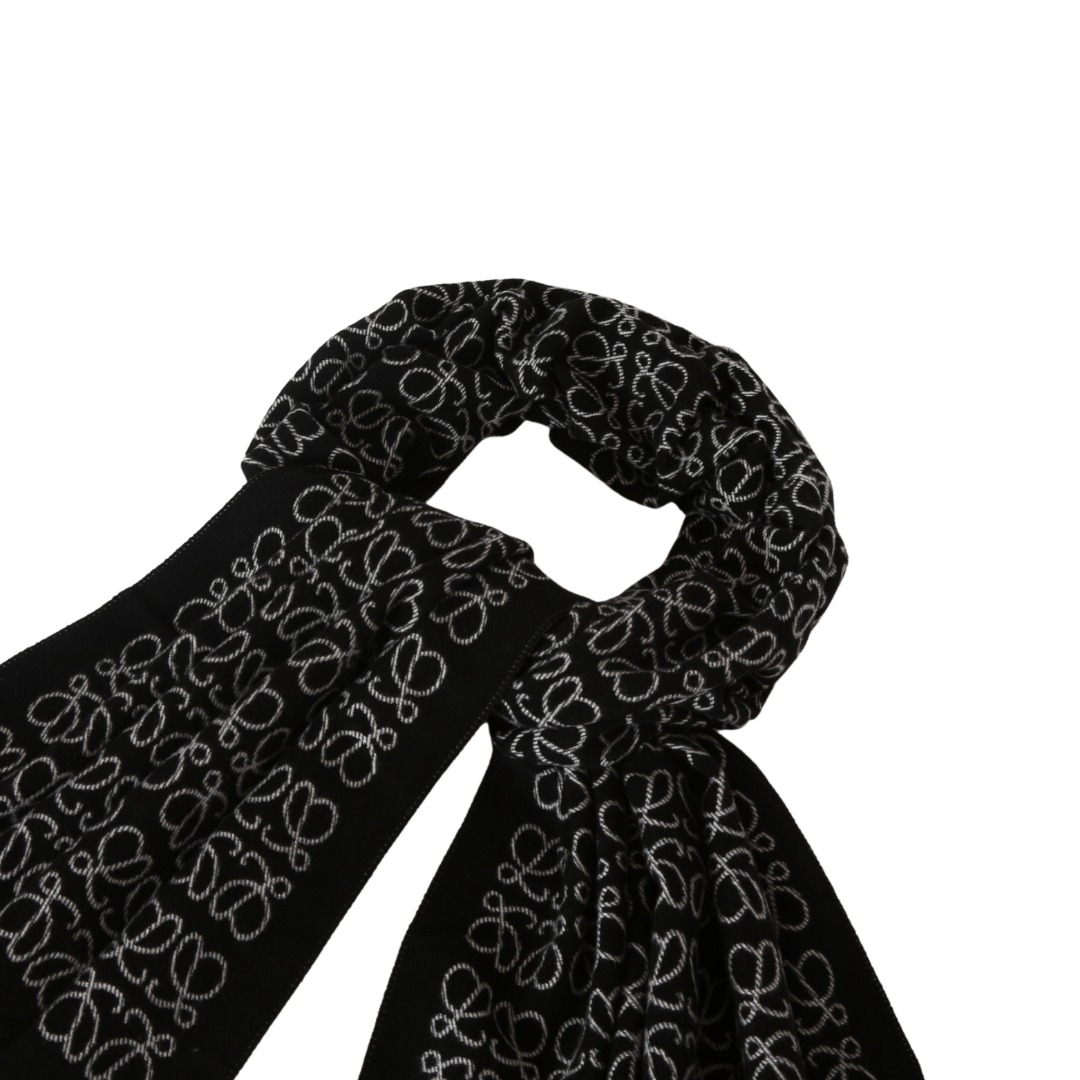 Loewe scarf