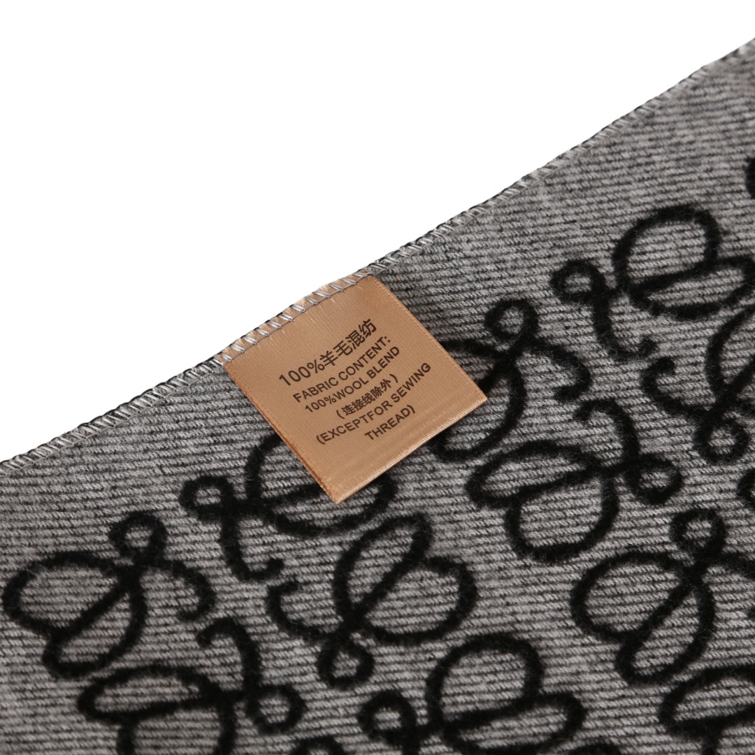 Loewe scarf