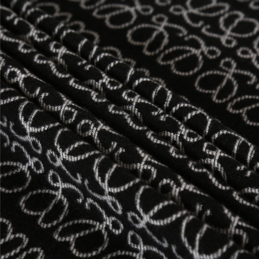 Loewe scarf