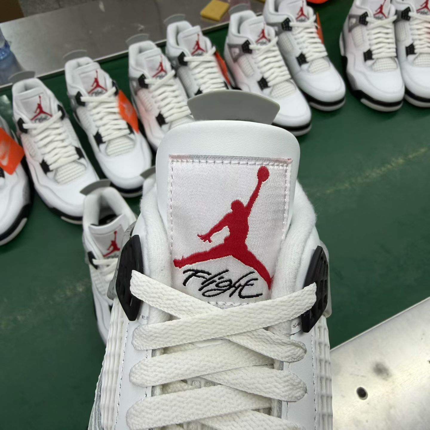 Air Jordan 4