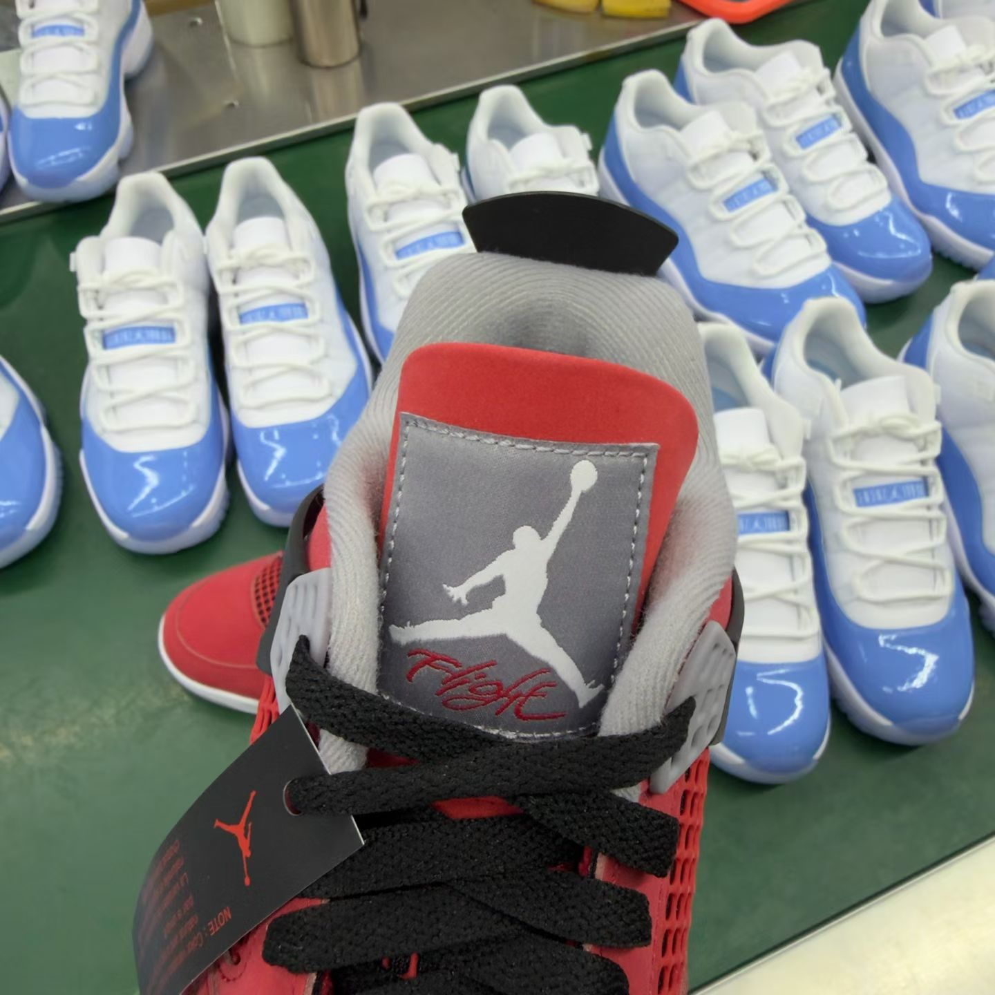Air Jordan 4