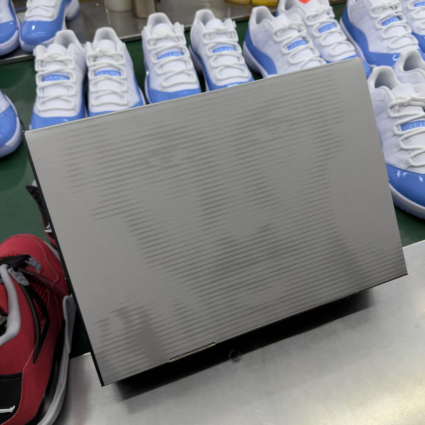 Air Jordan 4