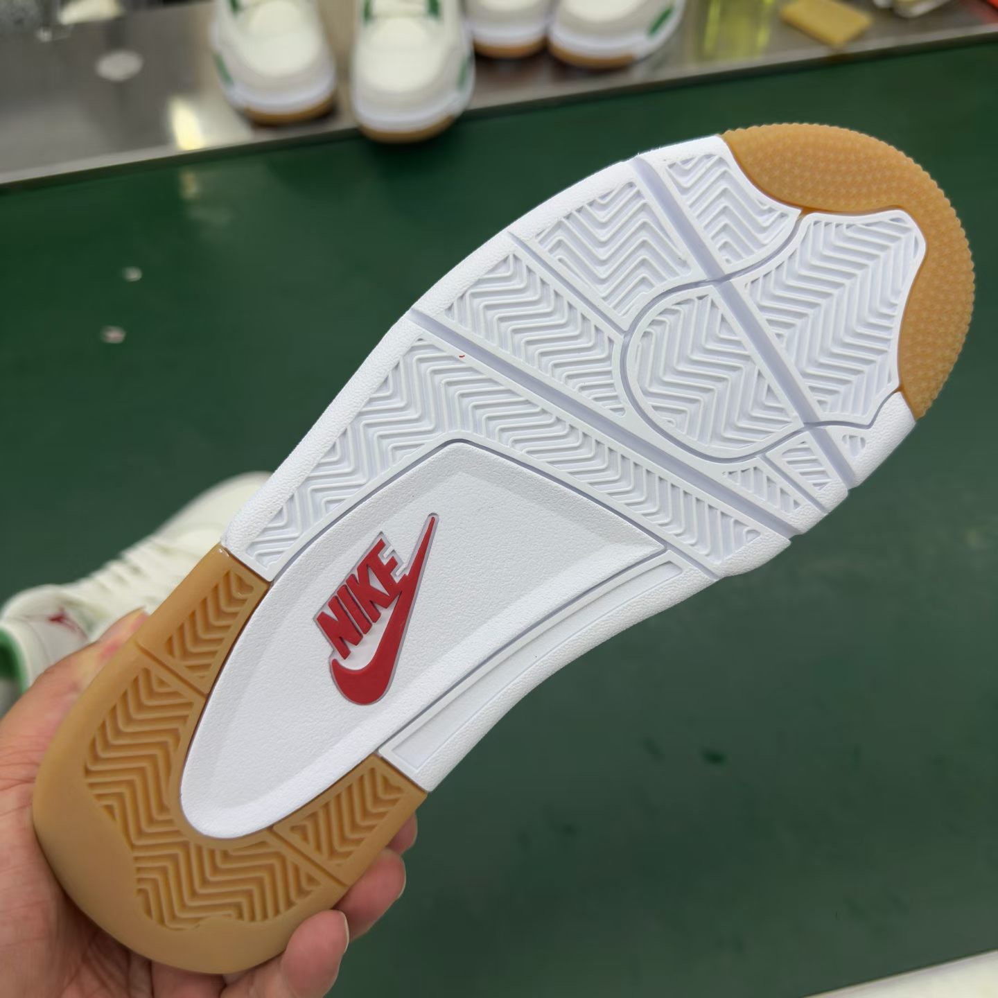 Air Jordan 4