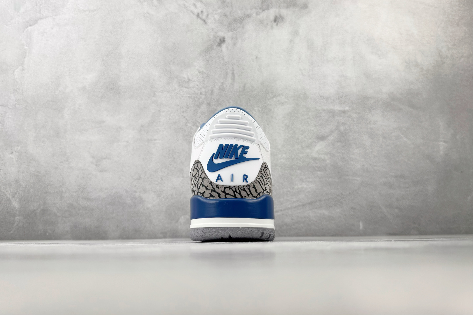 Air Jordan 4