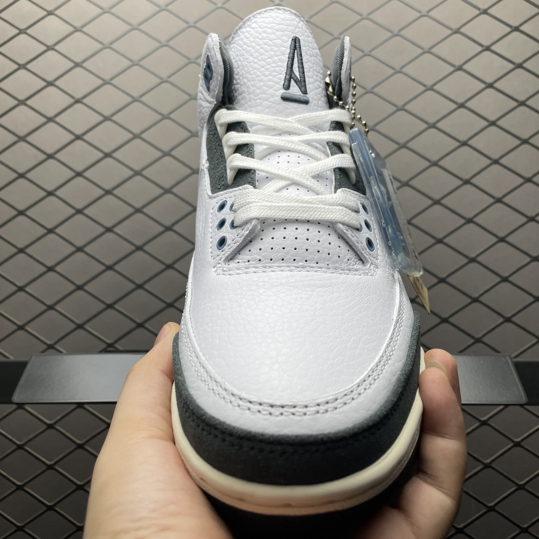 Air Jordan 4