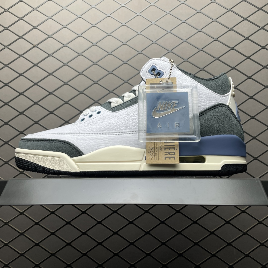 Air Jordan 4