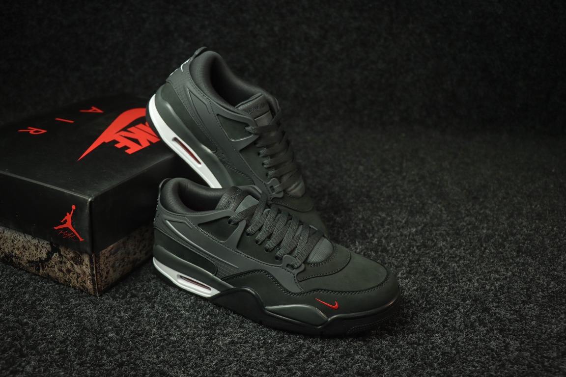 Air Jordan 4