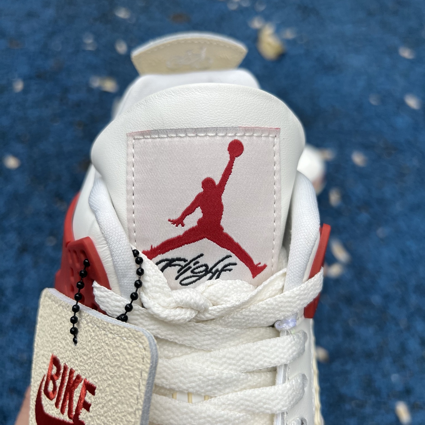 Air Jordan 4