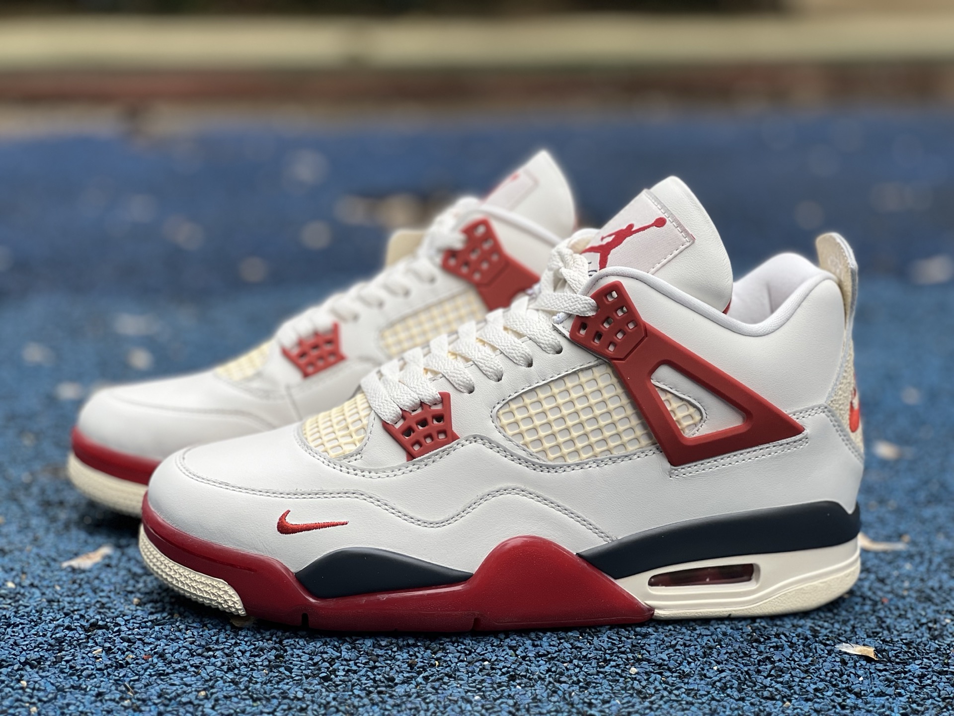 Air Jordan 4