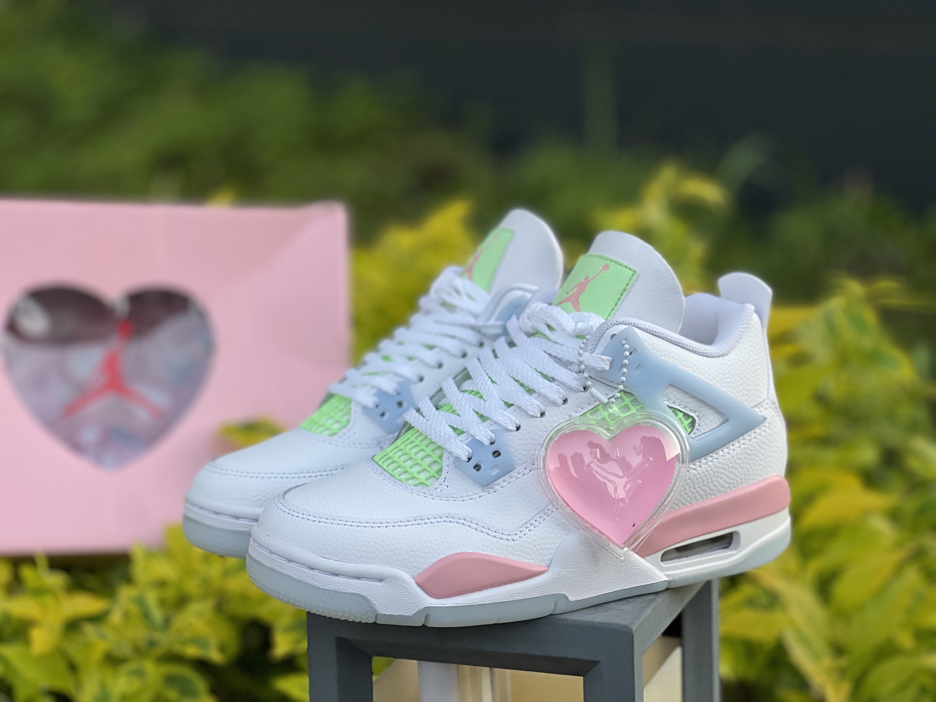 Air Jordan 4