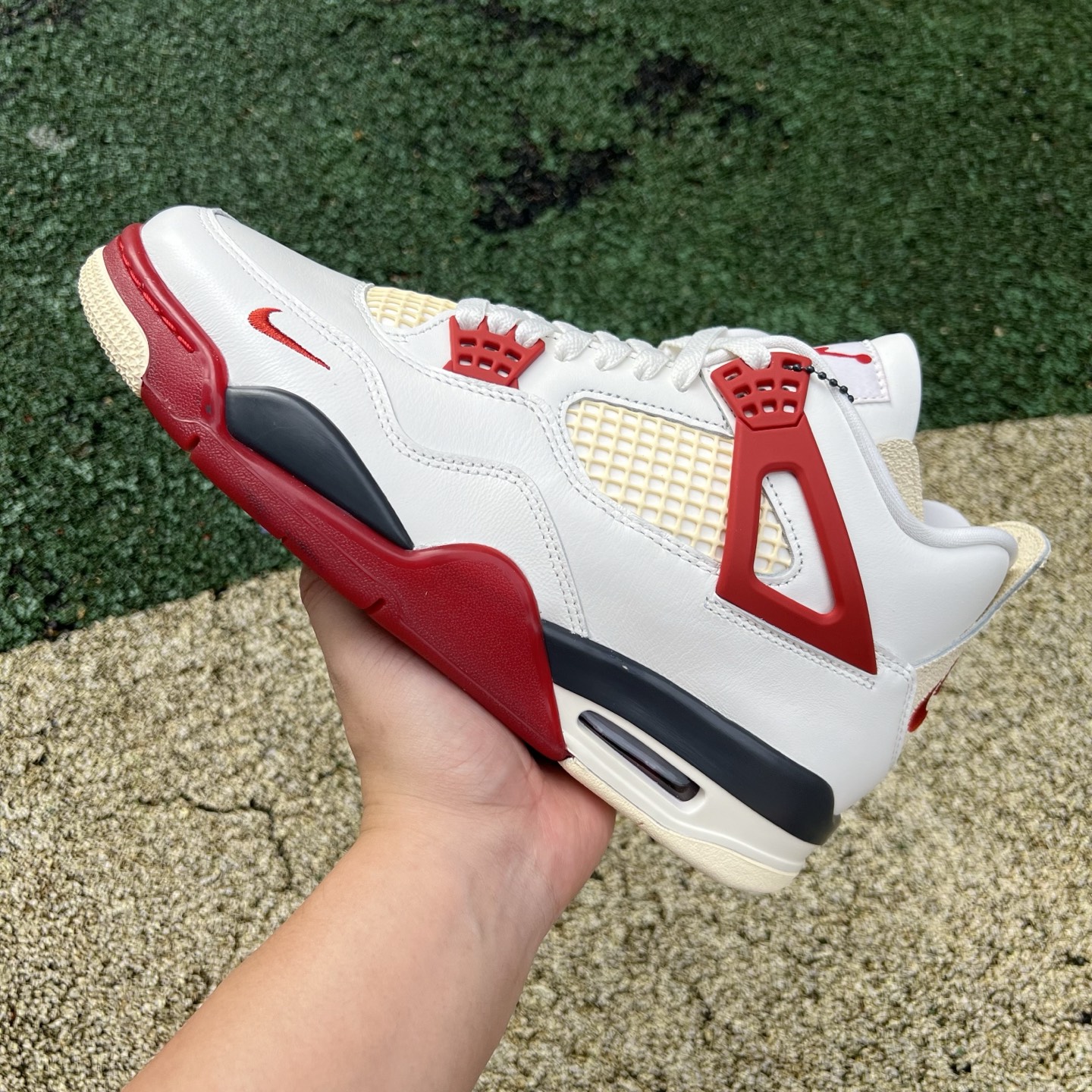 Air Jordan 4