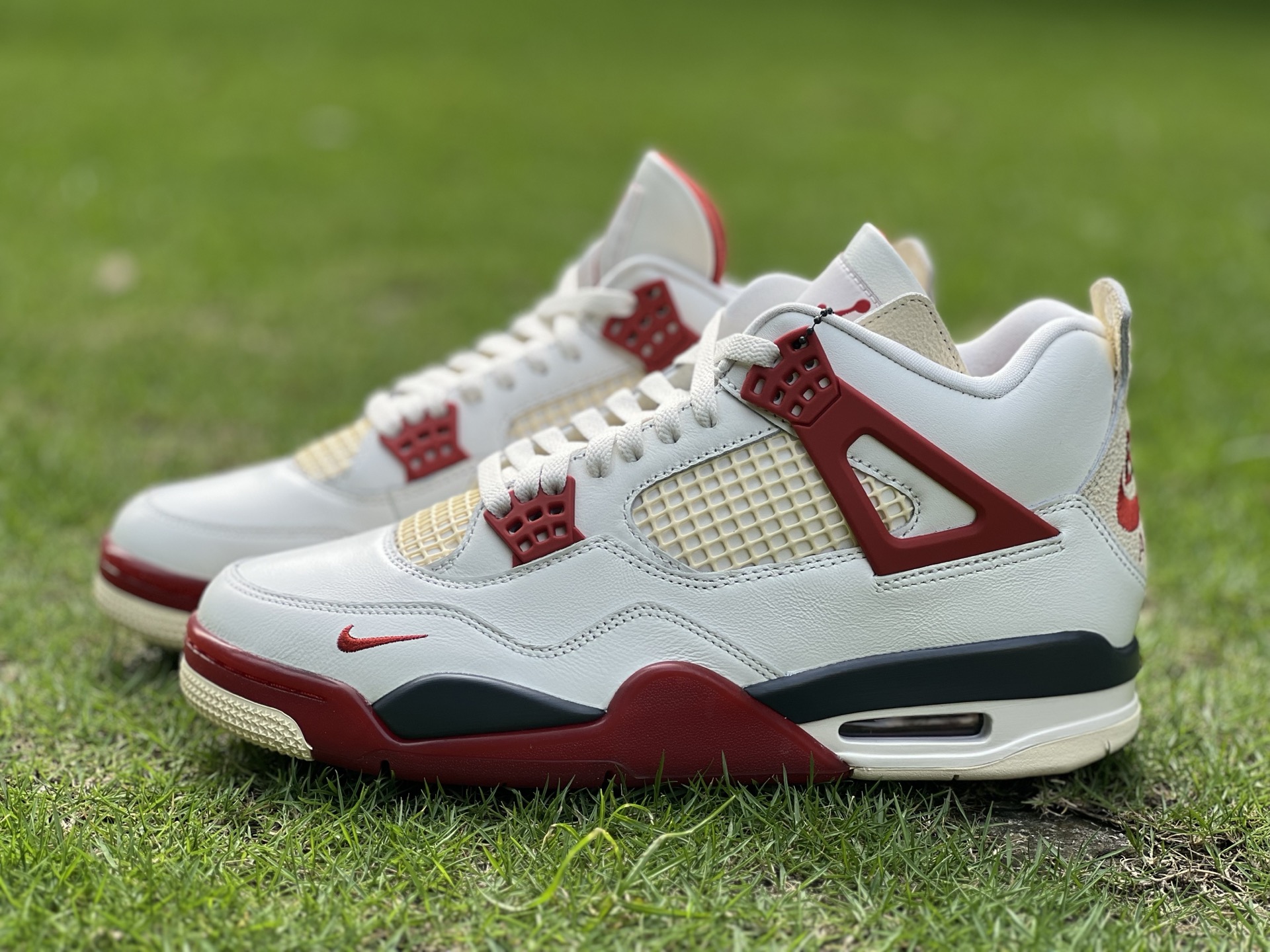 Air Jordan 4