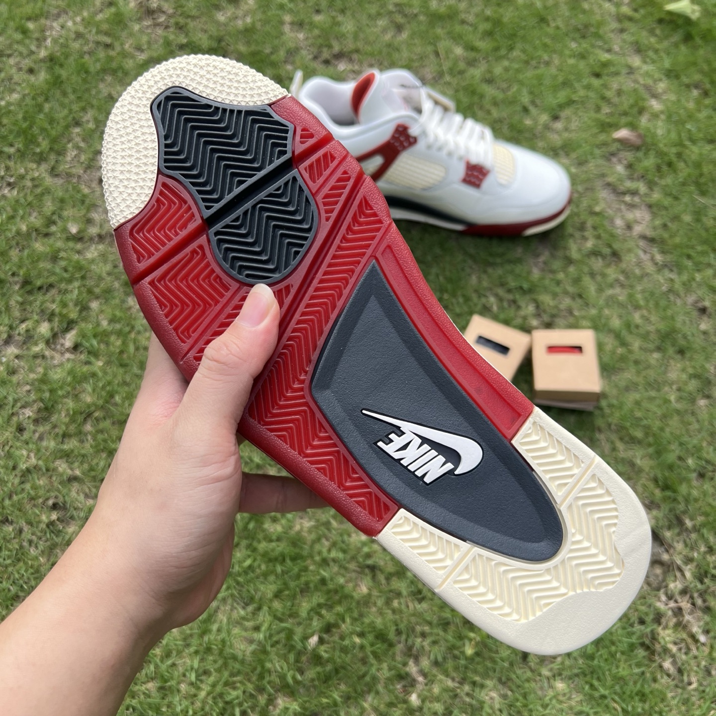 Air Jordan 4