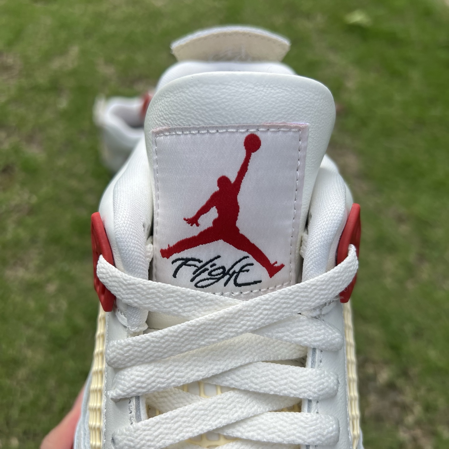 Air Jordan 4