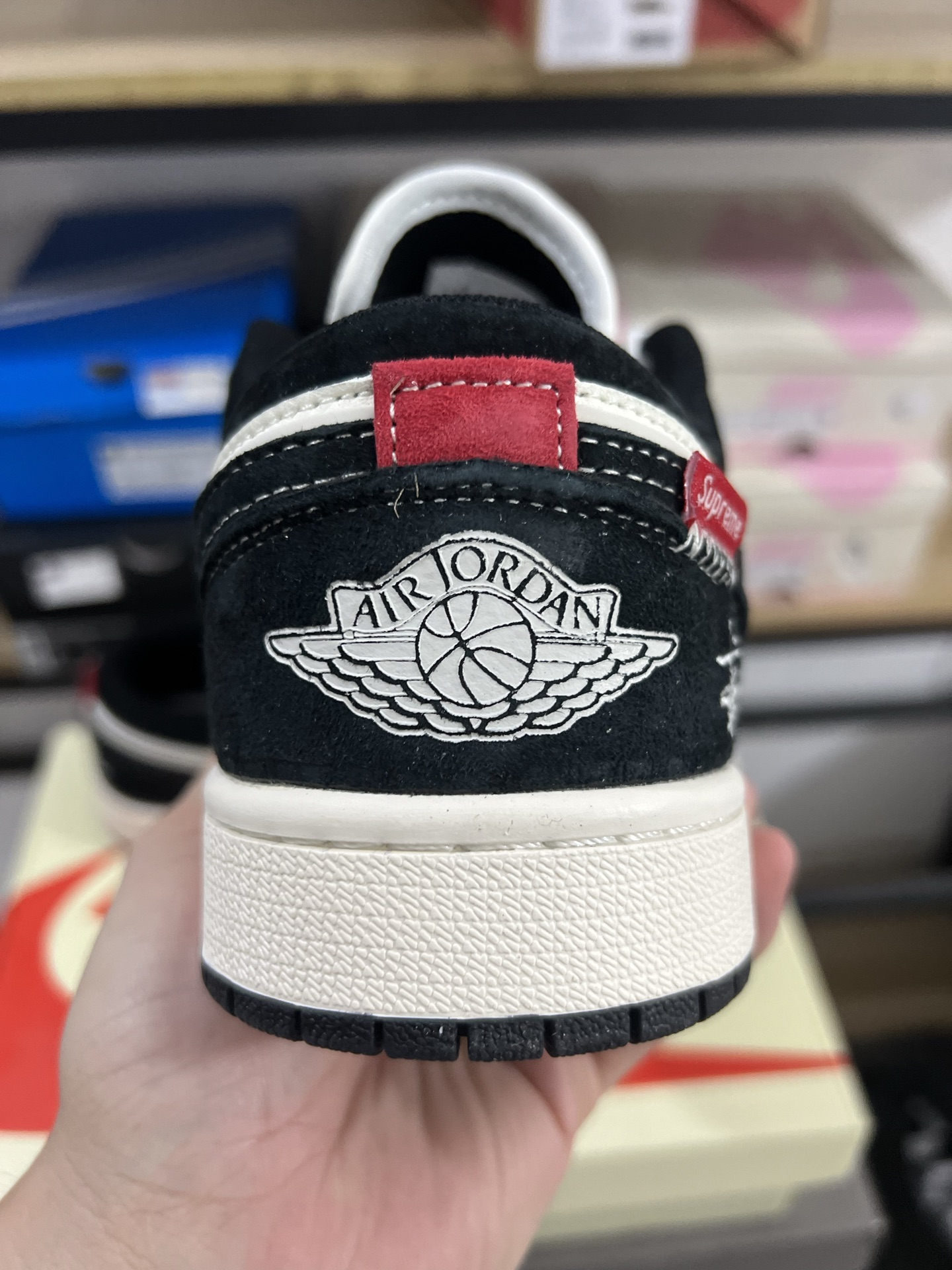 Air Jordan 4