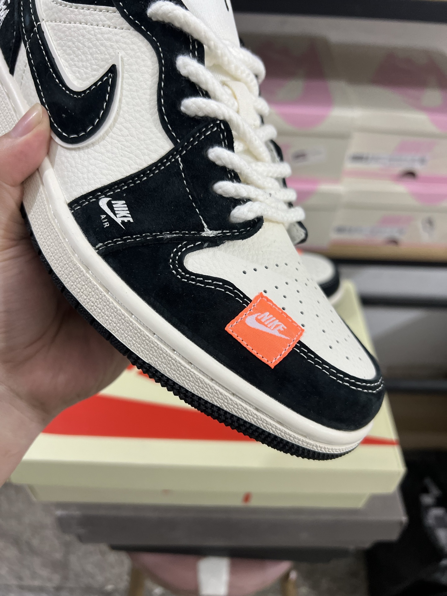 Air Jordan 4