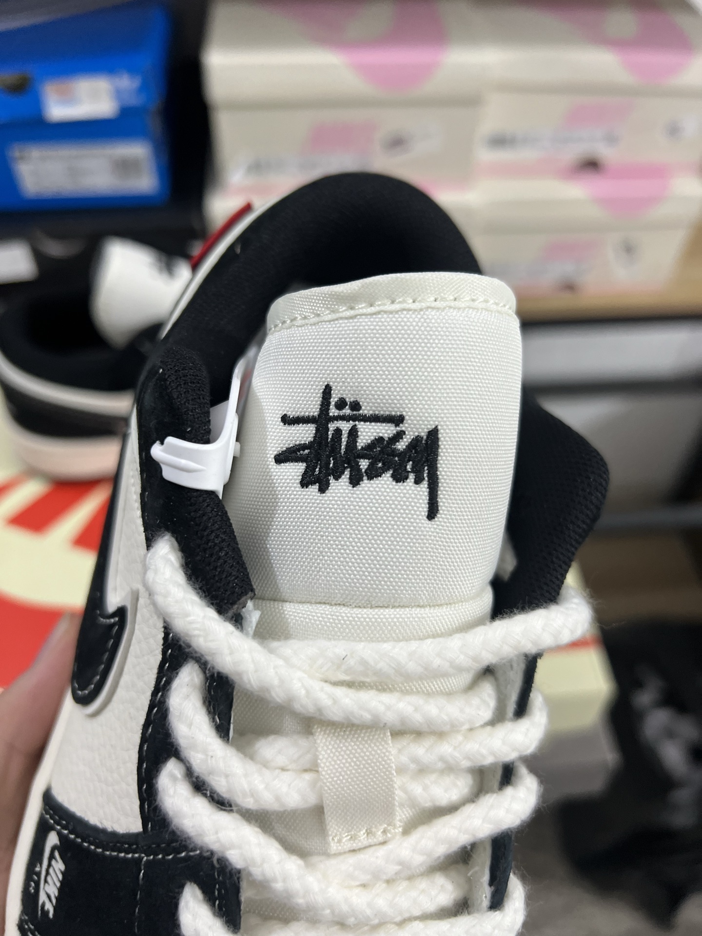 Air Jordan 4