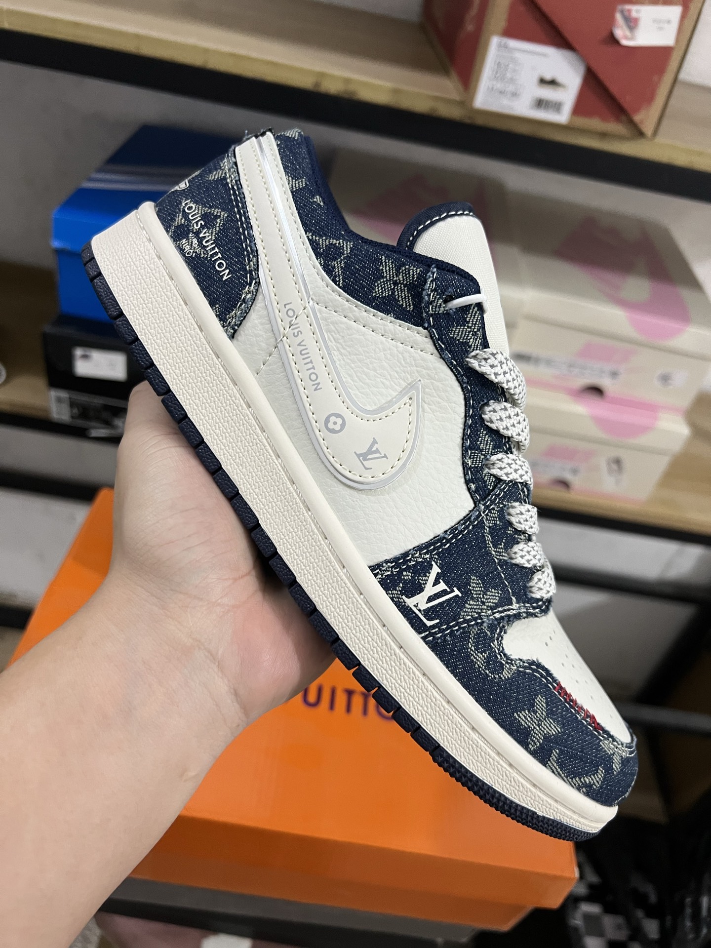 Air Jordan 4