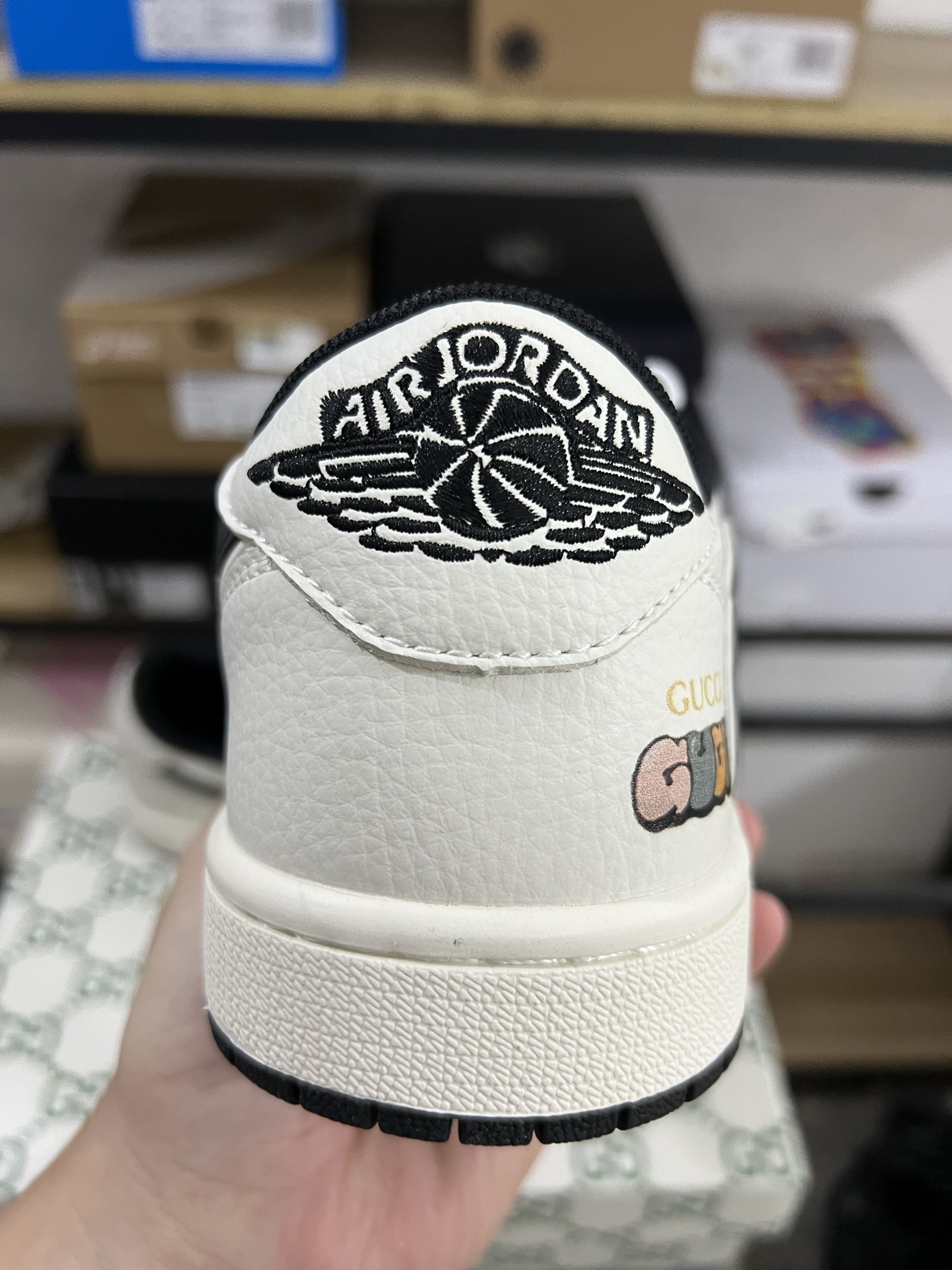 Air Jordan 4
