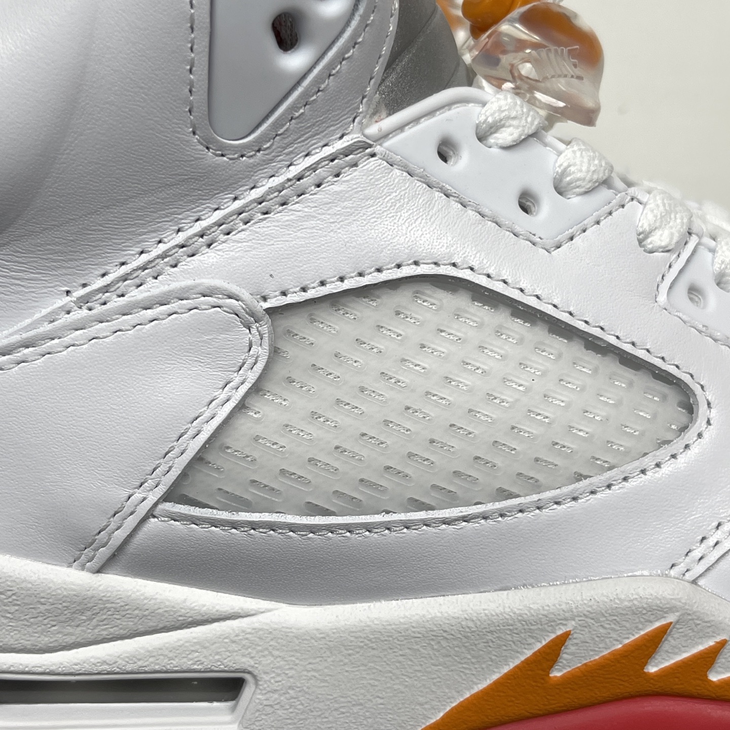 Air Jordan 4