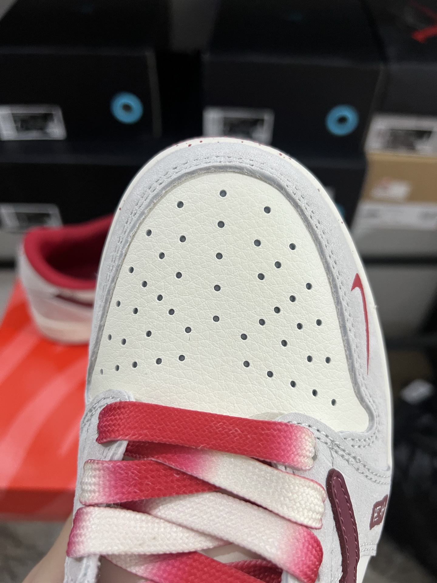 Air Jordan 4