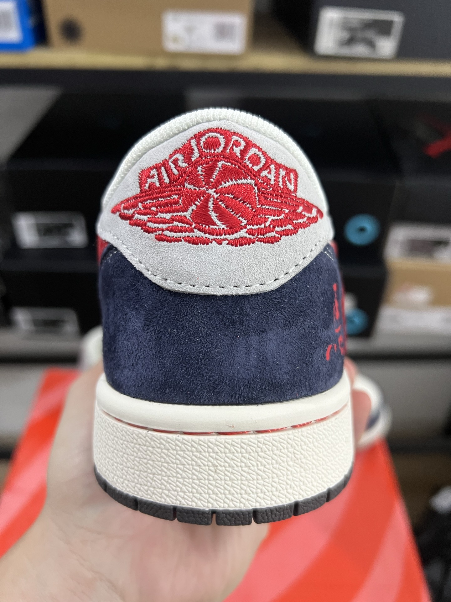 Air Jordan 4