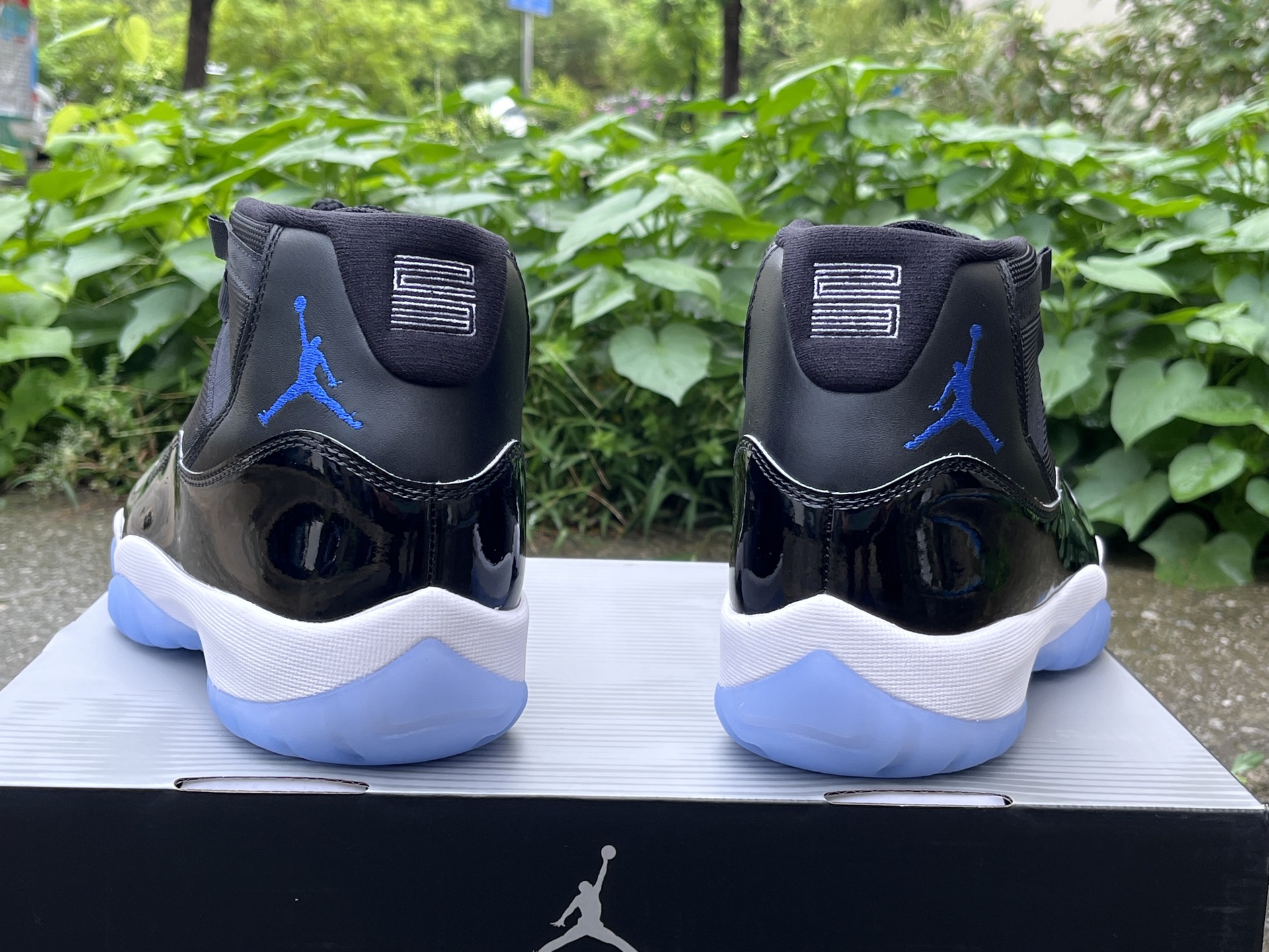 Air Jordan 4