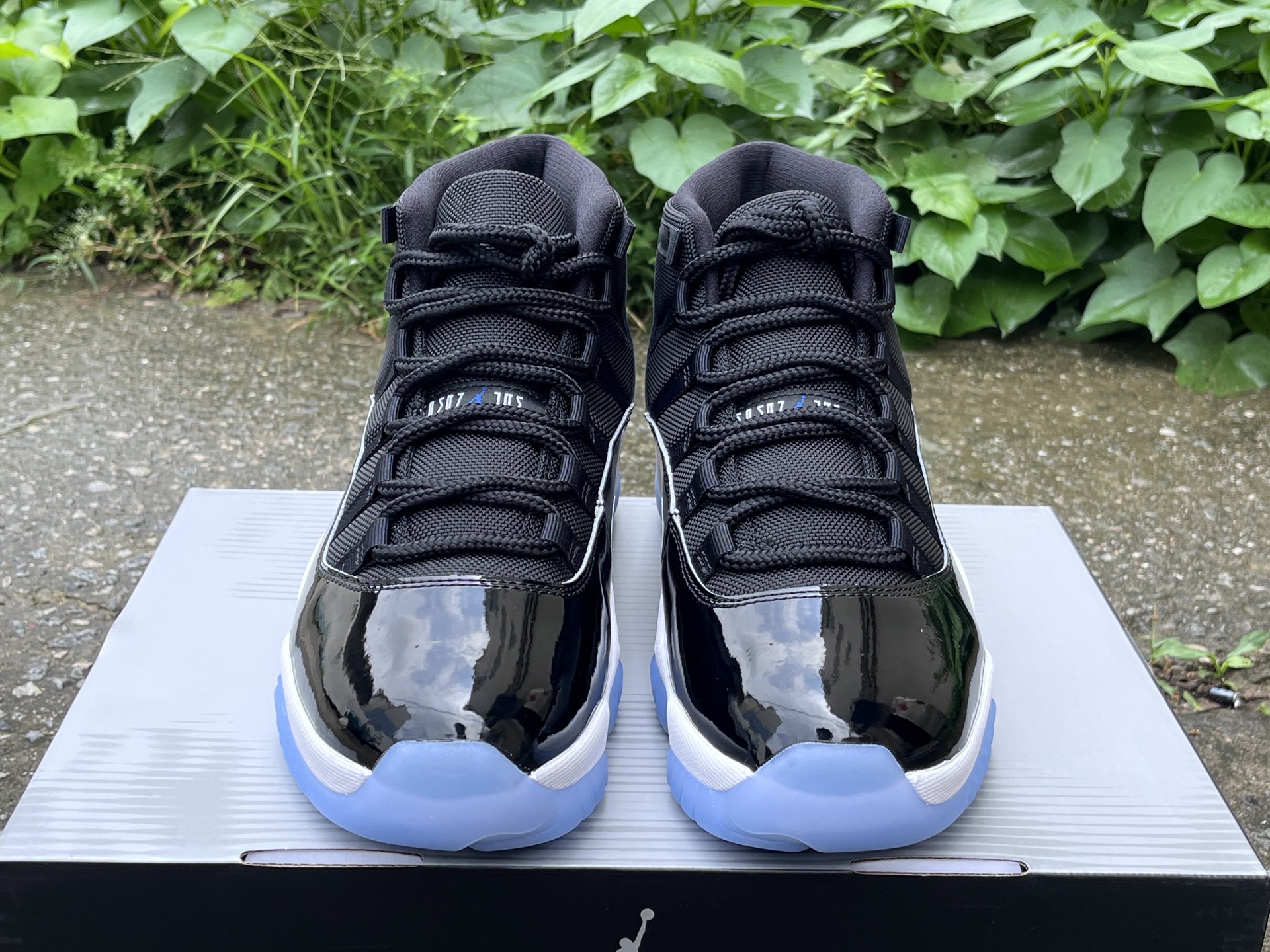 Air Jordan 4