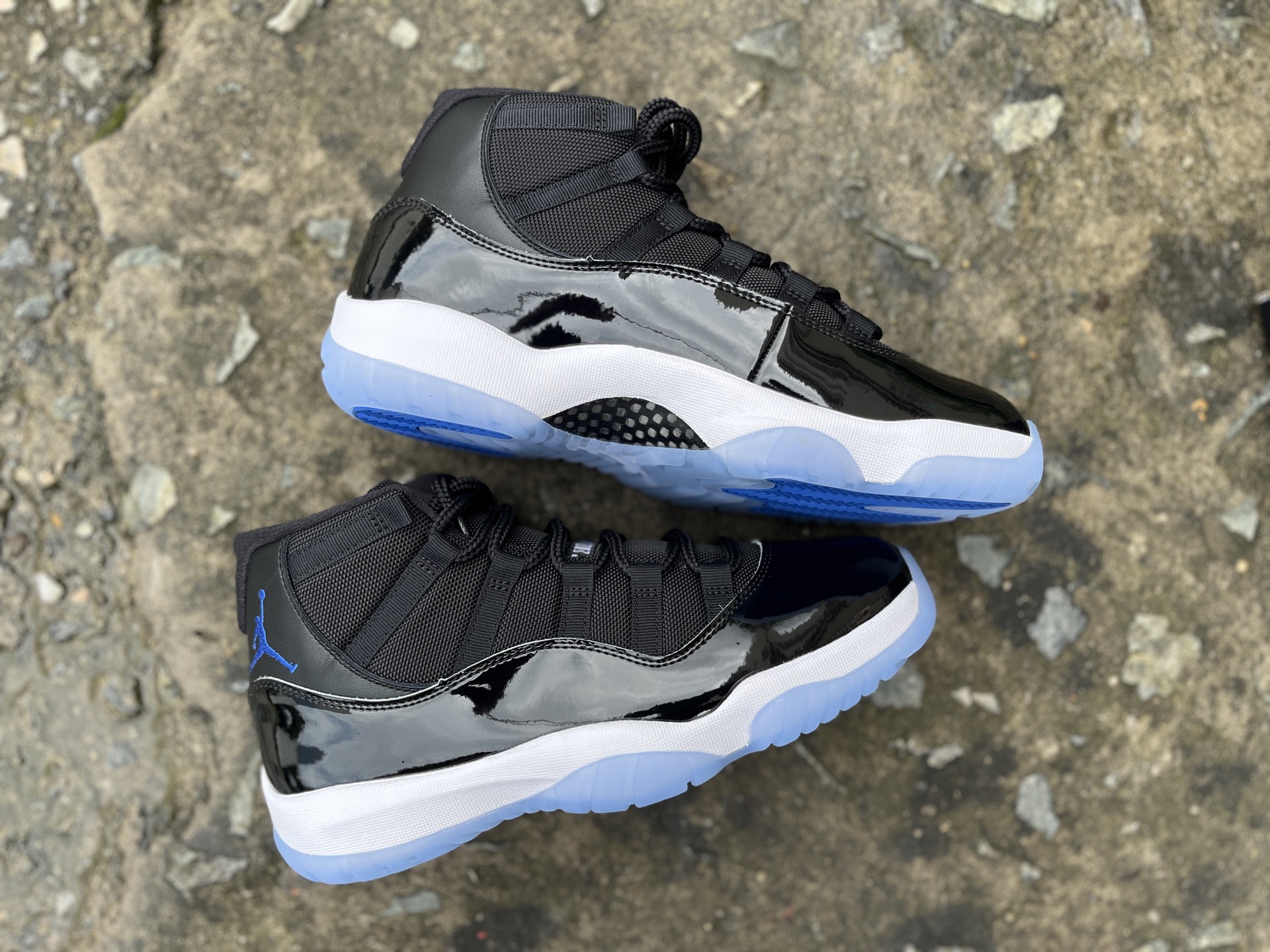 Air Jordan 4